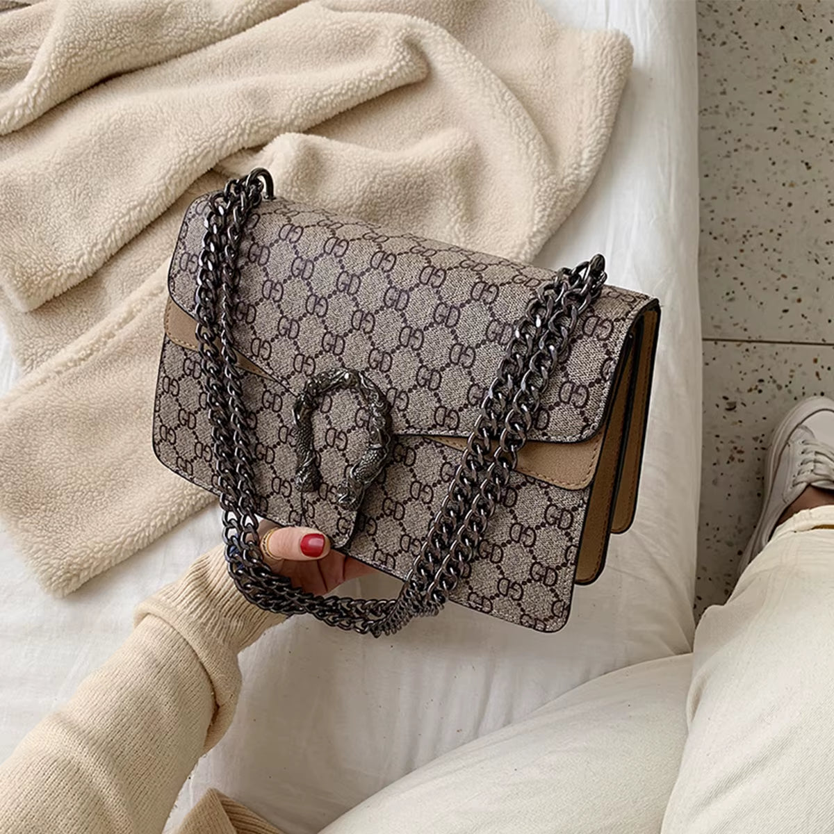 Vintage PU Crossbody Bag for Women - Lightweight Shoulder Bag with Magnetic Snap & Multiple Compartments Daily Essentials