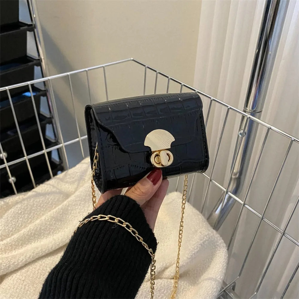 Chic Mini Shoulder Bag with Chain - Perfect Daily Commuter Lipstick & Coin Purse