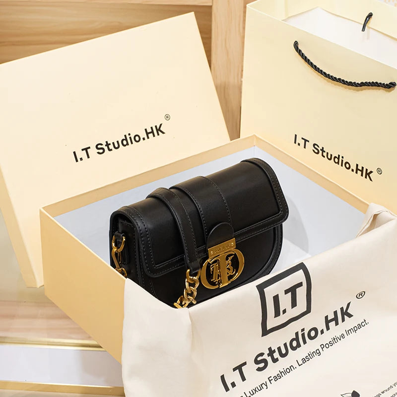 Chic 2024 Genuine Leather Women's Underarm Handbag - Trendy Spring/Summer Crossbody Design