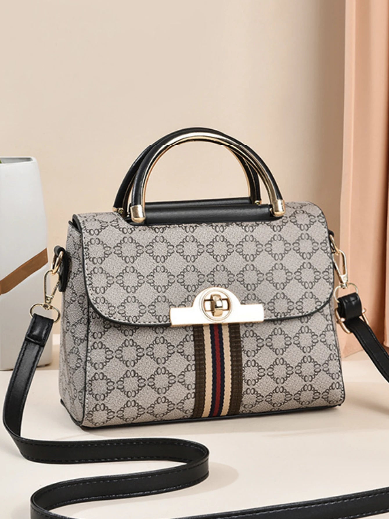 Chic Geometric Print Handbag - Stylish Versatile Shoulder & Crossbody Bag with Ample Space