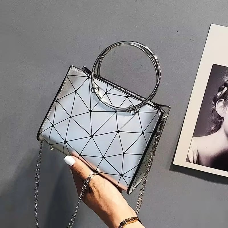 Cool Looking 2025 New Chain Tote Bag, Silver Bursting Pattern Small Square Bag.
