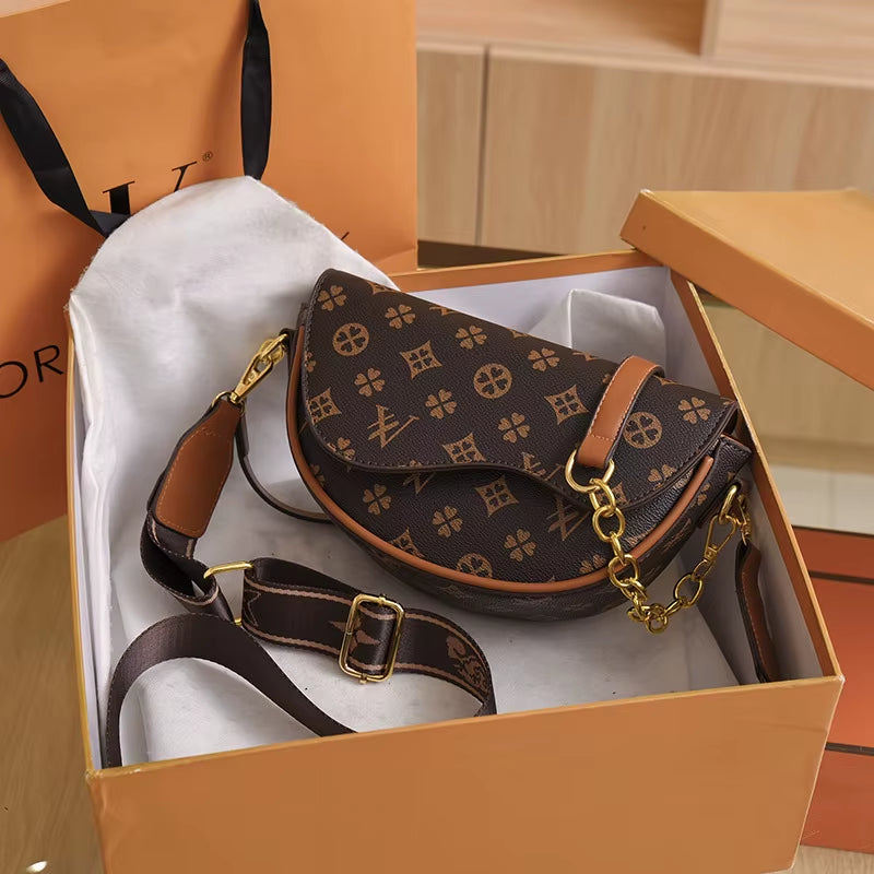 Luxury Designer Women's Crossbody & Clutch Bags - Trendy Travel Totes from Korea & Japan