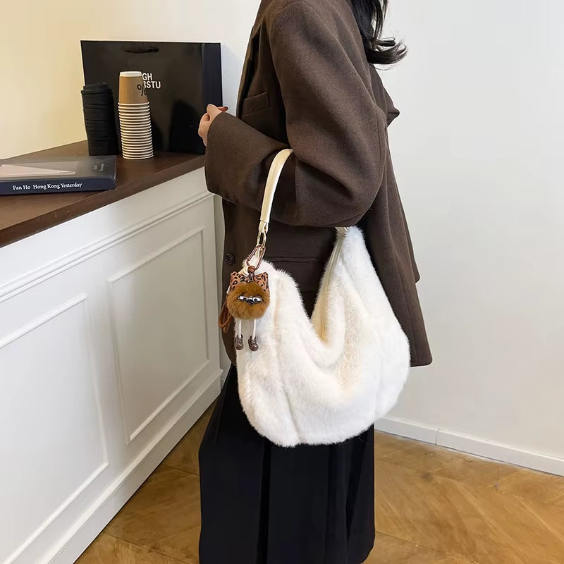 Winter Shoulder Bag Large Capacity Commuting Tote Handle Bag for Women with Plush Fur Comfortable and Versatile Commuting Bag