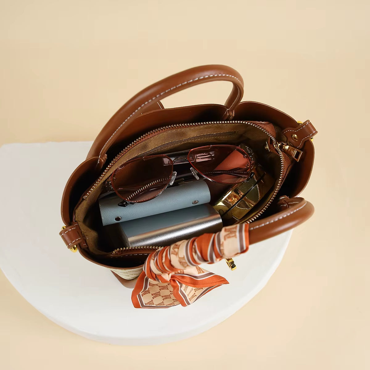 Chic Geometric Letter Pattern Satchel Bag with Detachable Shoulder Strap - Stylish Microfiber Leather Travel Companion