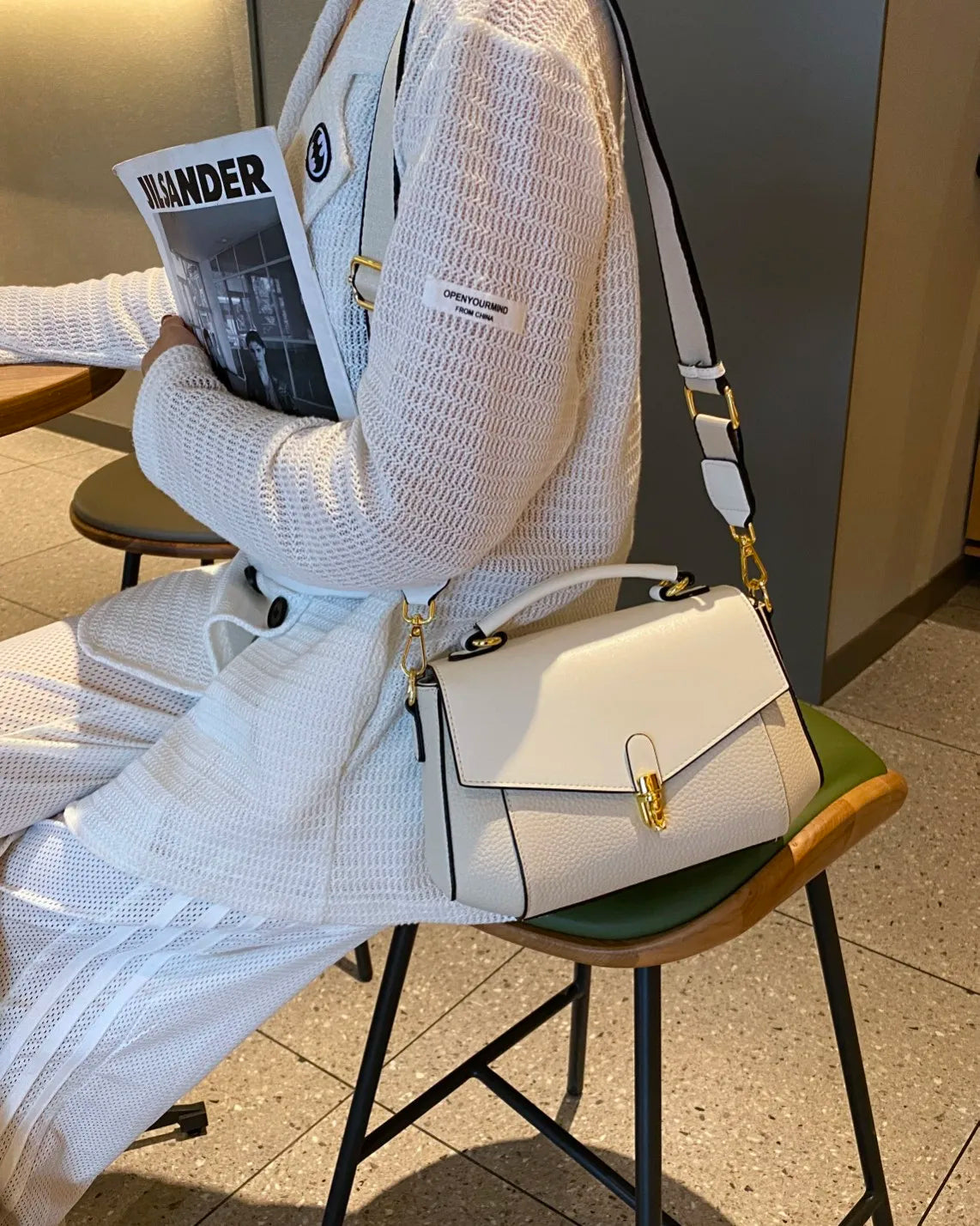 Trendy Genuine Leather Messenger Bag - High-Quality Cowhide Shoulder Bag for Women