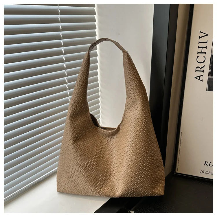 Women'S Retro Artificial Leather Woven Pattern Shoulder Bag Large Capacity Tote Bag Casual Armpit Bag Large Tote Bag Daily Work
