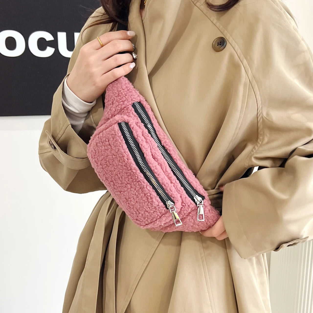 2025 Winter Plush Waist Bags for Women Fashion Leopard Pattern Chest Bag Double Zipper Belt Bags Female Banana Hip Purse