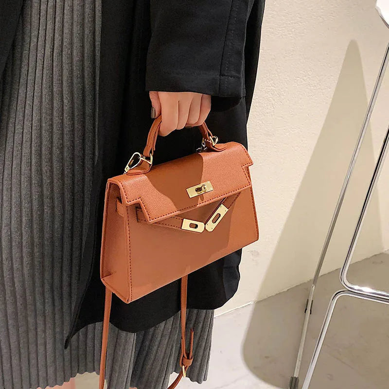 New Style Women'S Bag with Lock Closure Fashionable Women Bag Trendy Embossed Women'S Shoulder Bag Popular Crossbody Bag