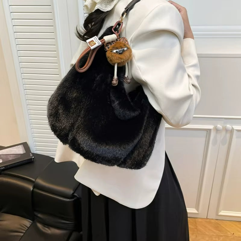 Winter Shoulder Bag Large Capacity Commuting Tote Handle Bag for Women with Plush Fur Comfortable and Versatile Commuting Bag