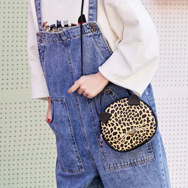 Trendy Chic Leopard Print Mini Crossbody Bag for Women - Stylish Faux Leather Tote with Zip Closure